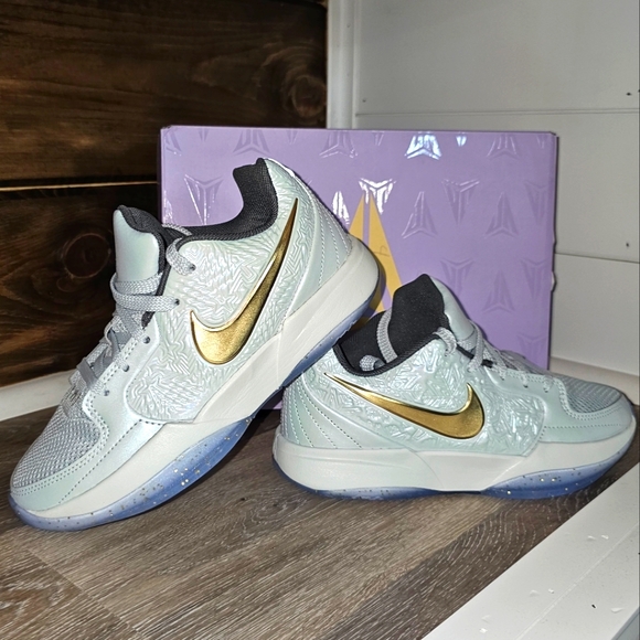 Back To School! Nike Limited Eddition JA 2 Tree Top - Picture 1 of 16